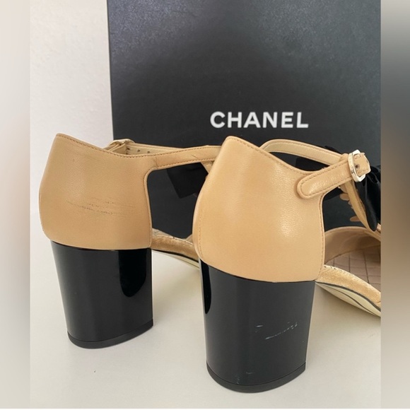 Chanel Women's Tan and Black Heels - Picture 6 of 6